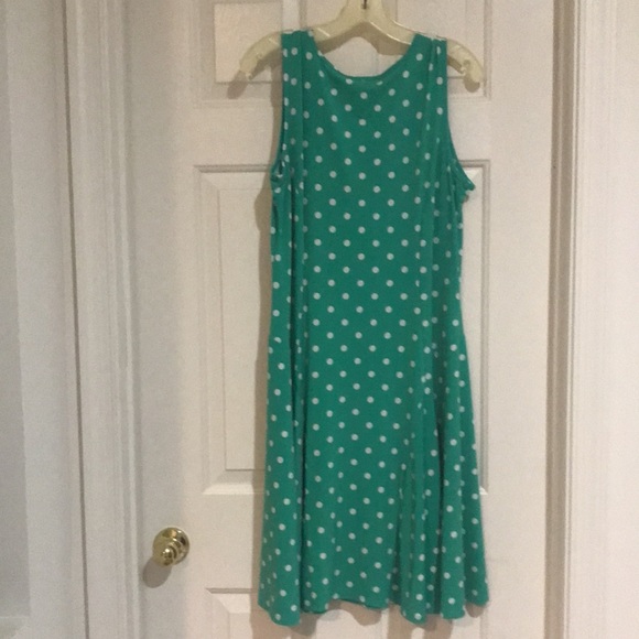 Green spring like sleeveless dress. Size medium. - Picture 5 of 5